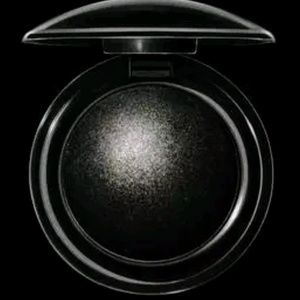Pat McGrath Dark Star 006 Dark Matter pigment!
